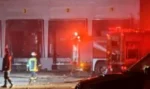 Τέσσερις εργαζόμενες νεκρές από την έκρηξη και τη μεγάλη φωτιά στο εργοστάσιο της Βιολάντα στα Τρίκαλα (βίντεο)