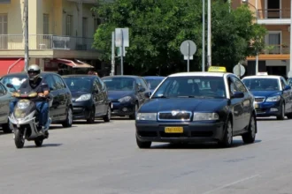 Θεσσαλονίκη: Φρένο πατούν για 48 ώρες οι οδηγοί των ταξί που συμμετέχουν στην πανελλαδική απεργία