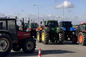 Θεσσαλονίκη: Ξεκίνησε η αποχώρηση των τρακτέρ από το μπλόκο των Μαλγάρων – Ανοιχτό το ενδεχόμενο κινητοποιήσεων στην Agrotica
