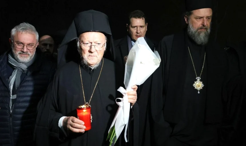 Τραγικό δυστύχημα ΠΑΟΚ: «Το όνειρό τους είχε μια τραγική κατάληξη στη Ρουμανία» – Στην Τούμπα ο Πατριάρχης Βαρθολομαίος (βίντεο)
