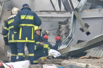 Τρίκαλα: Τρεις γυναίκες νεκρές από τη μεγάλη φωτιά στο εργοστάσιο της Βιολάντα
