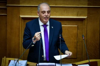 Βελόπουλος: Το θέμα είναι να δούμε μια φορά στη ΝΔ εάν παραιτηθεί κάποιος υπουργός ή υφυπουργός