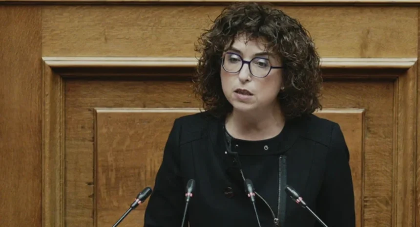 Ανεξαρτητοποιήθηκε η Έλενα Καραγεωργοπούλου από την Πλεύση Ελευθερίας