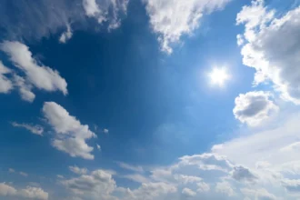 Ανοιξιάτικος ο καιρός σήμερα, με τοπικές βροχές σε αρκετές περιοχές – Δείτε την αναλυτική πρόγνωση ανά περιοχή