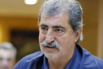 Αντιπαράθεση για την άρση ασυλίας Πολάκη στη Βουλή: «Επί ημερών σας στήσατε παραυπουργείο Δικαιοσύνης»