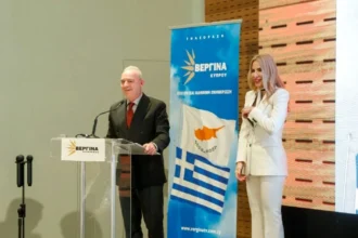 Αβέρωφ Νεοφύτου στην παρουσίαση προγράμματος της Βεργίνα Τηλεόρασης Κύπρου