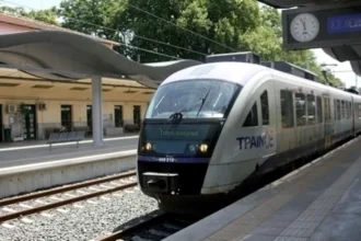 Διεκόπη η κυκλοφορία των τρένων στο τμήμα Σίνδος – Θεσσαλονίκη λόγω πυρκαγιάς