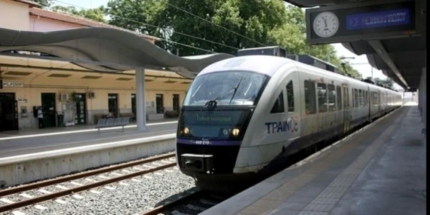 Διεκόπη η κυκλοφορία των τρένων στο τμήμα Σίνδος – Θεσσαλονίκη λόγω πυρκαγιάς