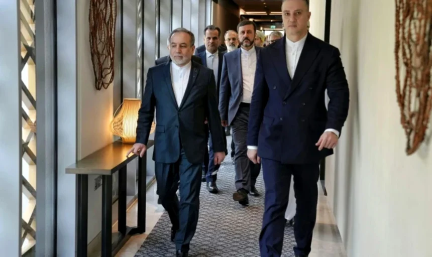 Διπλωματικό «θρίλερ» στο Ομάν: Σε εξέλιξη οι κρίσιμες επαφές ΗΠΑ και Ιράν, καθώς η ένταση κλιμακώνεται
