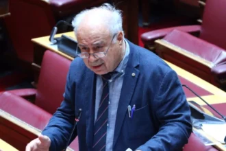 Εκτός ΠΑΣΟΚ και επίσημα ο Παναγιώτης Παρασκευαΐδης