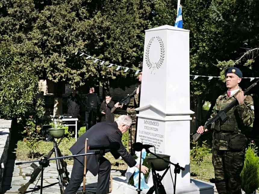 Ήπειρος: Αποκαλυπτήρια Μνημείου Πεσόντων με βαθιά μηνύματα από τον Πρόεδρο της Δημοκρατίας