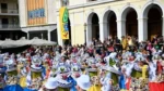 Με τη μεγάλη παρέλαση και το κάψιμο του βασιλιά καρνάβαλου κορυφώνεται το πατρινό καρναβάλι