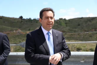 Μηταράκης για την τραγωδία στη Χίο με τους νεκρούς μετανάστες: “Να τελειώνουμε επιτέλους με τους λαθροδιακινητές, συγχαρητήρια στο Λιμενικό”