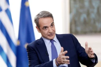 Μητσοτάκης: Τα κόμματα να προσέλθουν στον διάλογο για το Σύνταγμα χωρίς δογματισμούς – Μηδενική ανοχή στους διακινητές μεταναστών