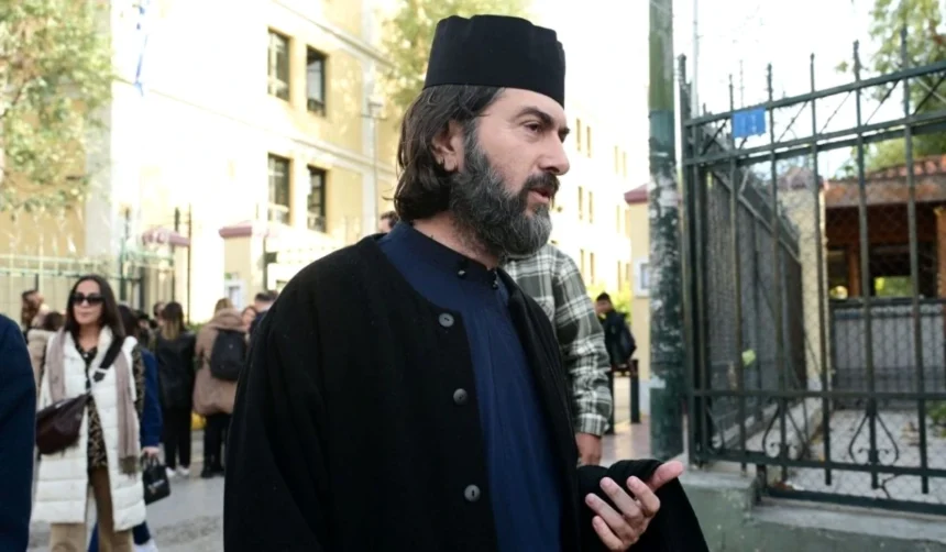 Πατήρ Αντώνιος: «Μετά από 25 χρόνια διαπομπεύθηκα με κατασκευασμένα στοιχεία»