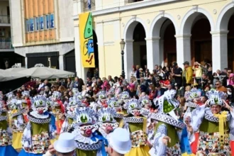 Πάτρα: Κορυφώνονται οι καρναβαλικές εκδηλώσεις με τις δύο μεγάλες παρελάσεις και τη συμμετοχή 50.000 καρναβαλιστών