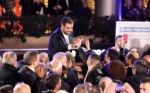 Πλήθος κόσμου συγκεντρώθηκε στα εγκαίνια του γραφείου του κυβερνητικού εκπροσώπου Παύλου Μαρινάκη