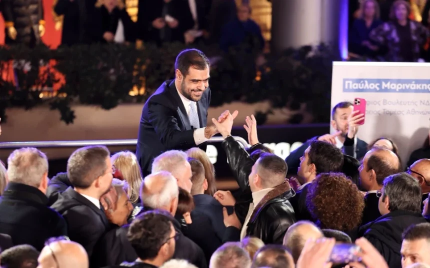 Πλήθος κόσμου συγκεντρώθηκε στα εγκαίνια του γραφείου του κυβερνητικού εκπροσώπου Παύλου Μαρινάκη