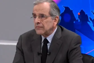 Σαμαράς: Το σταθμίζω για το κόμμα, με πονάει κάθε μέρα η Λένα, η απώλεια το μόνο κοινό με την Καρυστιανού