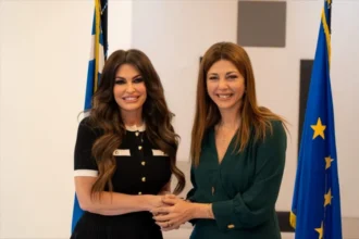 Συνάντηση Ζαχαράκη – Γκίλφοϊλ στο υπουργείο Παιδείας- «Χτίζουμε γέφυρες γνώσης μεταξύ των δύο χωρών»