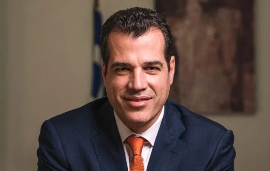Θάνος Πλεύρης για Ζωή Κωνσταντοπούλου: Όποτε μου κάνει επίθεση διαβάζω για τον Ολυμπιακό για να ηρεμώ