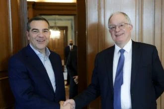 Τσίπρας στο Προεδρικό Μέγαρο με τον Τασούλα: Τι συζήτησαν