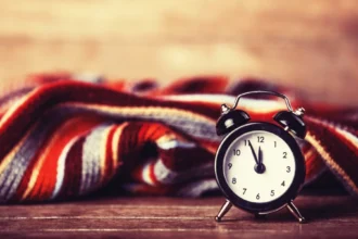 Αλλαγή ώρας 2026: Πότε θα γυρίσουμε τα ρολόγια μας μία ώρα μπροστά