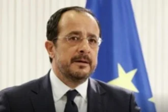 Χριστοδουλίδης στο Bloomberg: «Πρέπει να συζητηθεί το ζήτημα των βρετανικών βάσεων στην Κύπρο»