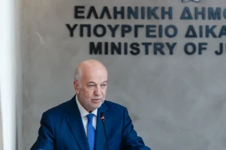 Φλωρίδης: Η αίθουσα είναι απολύτως κατάλληλη-Την Τετάρτη στη δίκη για τα Τέμπη θα μπουν όσοι ορίζει ο νόμος