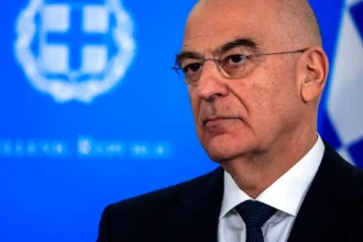 Η φρεγάτα Κίμων και ελληνικά F-16 στην Κύπρο, λέει ο Δένδιας
