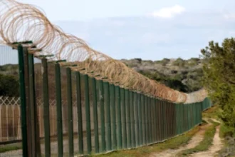 Ηρεμία στο Ακρωτήρι μετά τον συναγερμό από ύποπτο αντικείμενο – Επιστρέφουν οικογένειες στην περιοχή