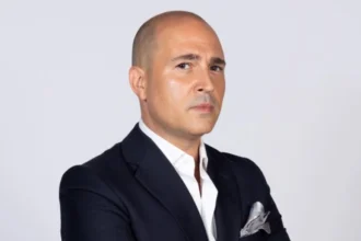 Κωνσταντίνος Μπογδάνος:«Παράγουμε περισσότερες φουσκωχειλούδες ελαφρών ηθών»
