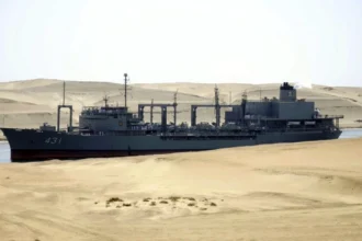 Ο Τραμπ «εξετάζει μια ριψοκίνδυνη κατάληψη» του πολύτιμου νησιού Χαργκ για να αναγκάσει το Ιράν να ανοίξει τα Στενά του Ορμούζ