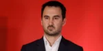 Παραιτείται από πρόεδρος της Νέας Αριστεράς ο Αλέξης Χαρίτσης – Ο Γαβριήλ Σακελλαρίδης αναλαμβάνει προσωρινά τη θέση του