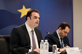Πιερρακάκης: «Η πολιτική ευθύνη δεν είναι να εξαντλείς όλα τα μέτρα από την πρώτη ημέρα, αλλά να έχεις αντοχές για να στηρίζεις την κοινωνία όσο διαρκεί η κρίση»