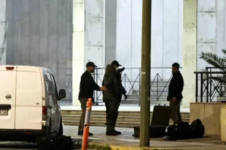 Συνελήφθη 48χρονος Σουδανός που απειλούσε ότι έχει εκρηκτικά έξω από τη ΓΑΔΑ