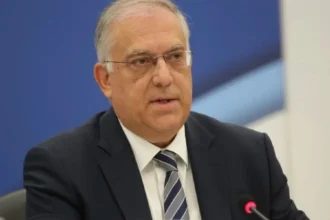 Θεοδωρικάκος με φόντο τις εξελίξεις στη Μέση Ανατολή: Πλήρης επάρκεια προϊόντων στην αγορά 