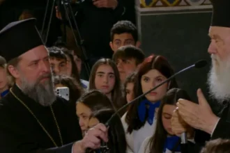 TisimΒενη: Ιερώνυμος «Η Θρησκεία και η Πατρίδα ενοχλούν;»