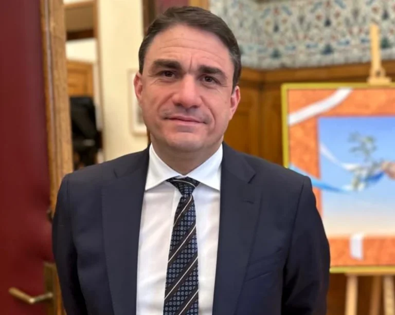 Τσουκαλάς: Η χώρα δεν έχει ανάγκη νέο διχασμό -Το ΠΑΣΟΚ είναι μια δύναμη που έρχεται για να ενώσει