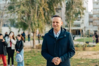 Χ. Δούκας στον Guardian: «Η Αθήνα δεν μπορεί να λειτουργεί σαν ένα τεράστιο ξενοδοχείο»