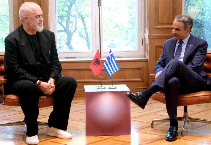 Εντι Ράμα: Απολογήθηκε στον Μητσοτάκη για την αμφίεσή του, «ζητώ συγγνώμη που δεν είμαι ντυμένος τόσο επίσημα όσο εσείς»