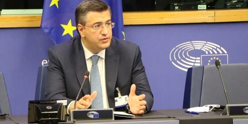 Έως τις αρχές Ιουνίου επαρκούν τα αεροπορικά καύσιμα στην ΕΕ, λέει ο Τζιτζικώστας