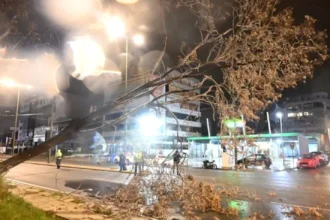 Κακοκαιρία Erminio: Νεκρός άνδρας στη Νέα Μάκρη – Πλημμύρες και ζημιές σε ανατολική Αττική, Πόρο, Ρόδο, Σίκινο