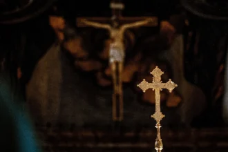 Μικρή Ανάσταση: Τι συμβολίζει η πρωινή τελετή του Μεγάλου Σαββάτου