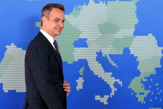 Μητσοτάκης από την Κύπρο: Στεκόμαστε στο πλευρό των πολιτών, χωρίς να υποσχεθούμε πράγματα που δεν μπορούμε να κάνουμε