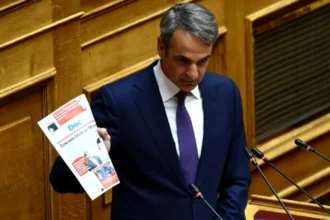 Μητσοτάκης: Σπιλώνονται πολιτικοί αντίπαλοι και οι οικογένειές τους και έχει φτάσει ο Γιώργος Μυλωνάκης να παλεύει για τη ζωή του
