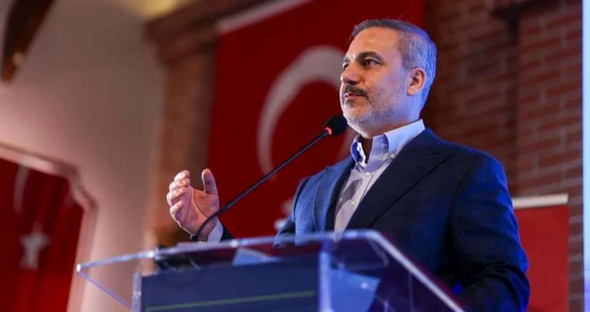 Νέα επίθεση Φιντάν κατά της Ελλάδας: Η συμμαχία της με το Ισραήλ είναι απειλή για την Τουρκία και τις μουσουλμανικές χώρες