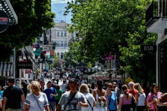 Νέο καθεστώς αδειών: Τι αλλάζει στη χορήγηση, τι ισχύει και τι πρέπει να γνωρίζουν οι εργαζόμενοι