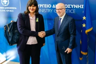 Ο Φλωρίδης ζήτησε από την Κοβέσι να μην στέλνονται σε δόσεις οι δικογραφίες με πολιτικά πρόσωπα