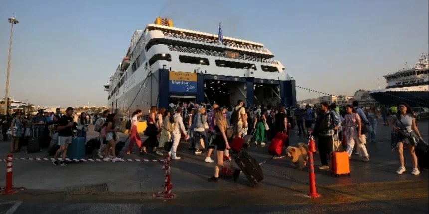 Πανελλαδική απεργία σε όλες τις κατηγορίες των πλοίων την Πρωτομαγιά – Αλλαγές στα ακτοπλοϊκά δρομολόγια